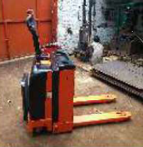 Fully Electric Pallet Truck, Hyphen SCS, Warehousing